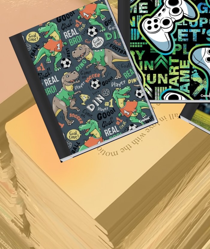 Cuadernos Creddeal con diseños de dinosaurios, fútbol y videojuegos